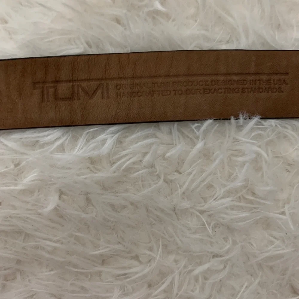 Tumi Men’s Brown Leather Belt